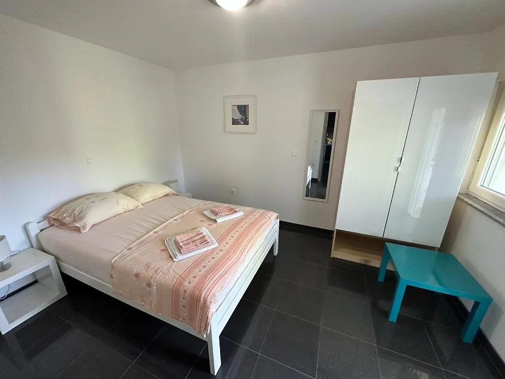Violeta Medulin Apartment